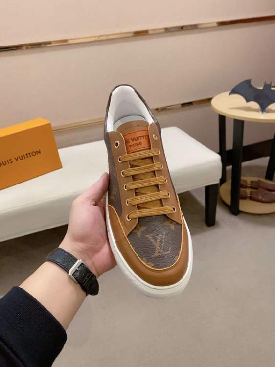 Picture of Louis Vuitton Shoes _SKULVsz38-44mnf0112616803